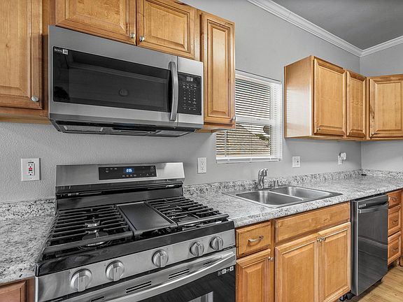 5th image of 529 F St
