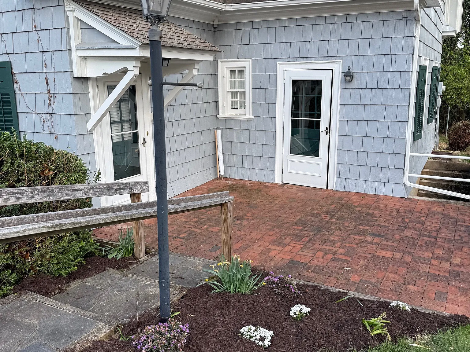 3 bed, 2.5 bath, 2080 sqft, $3,200 — Photo 3