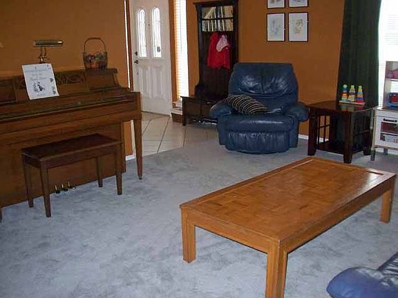 4th image of 1305 Black Oak Dr