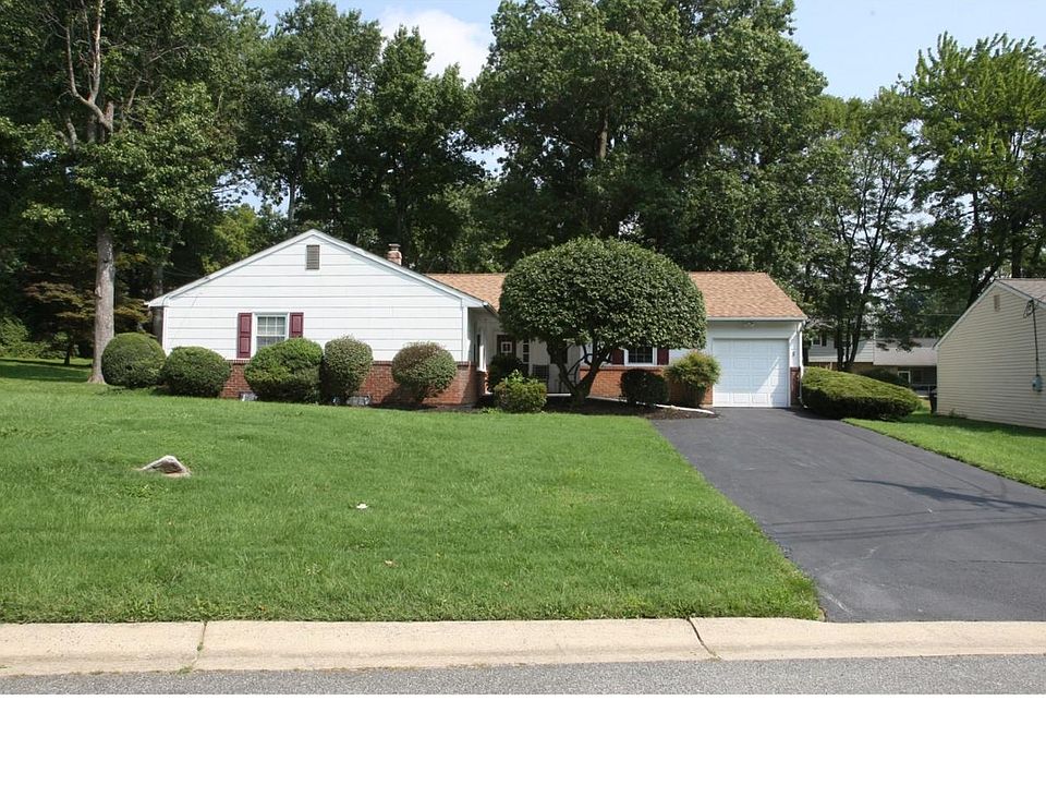 2nd image of 5 Lori Ln