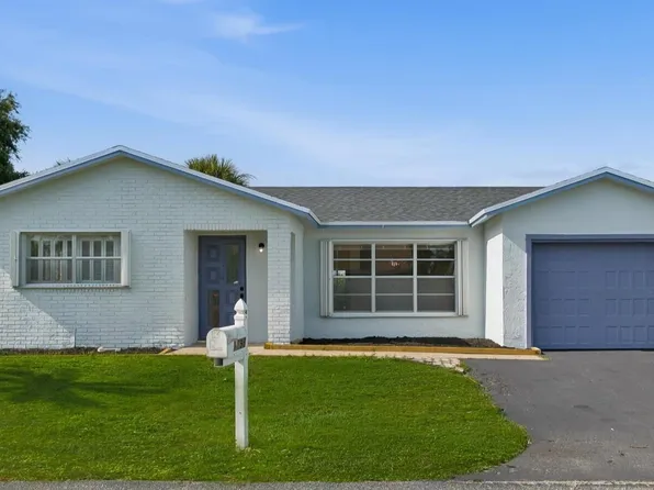 7198 Pineforest Cir E, Lake Worth, FL 33467