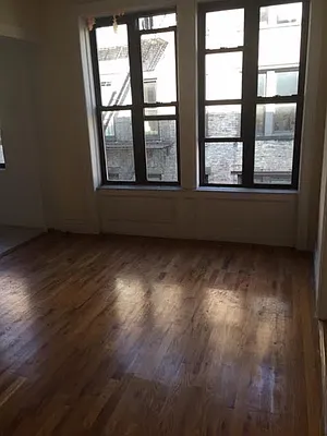 Rented by Roberto Guilbet, LREB | media 20