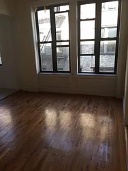 Rented by Roberto Guilbet, LREB