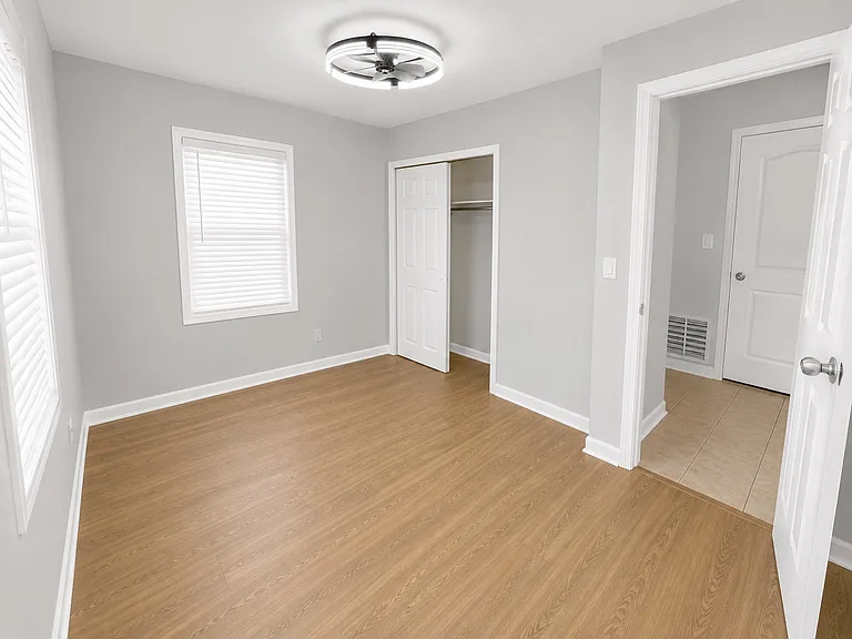 3120 N Saint Louis Ave #3 — Photo 5
