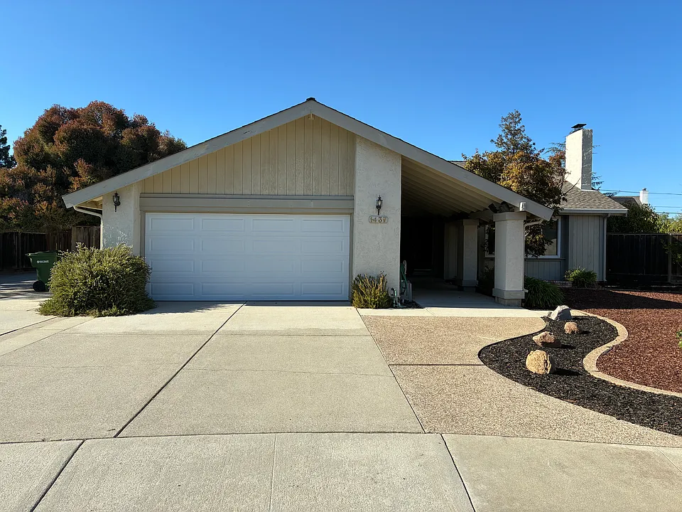 1437 Marsan Ct
