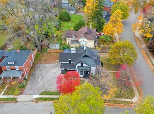 22 Cathay St, Cambridge, ON N1R4V2