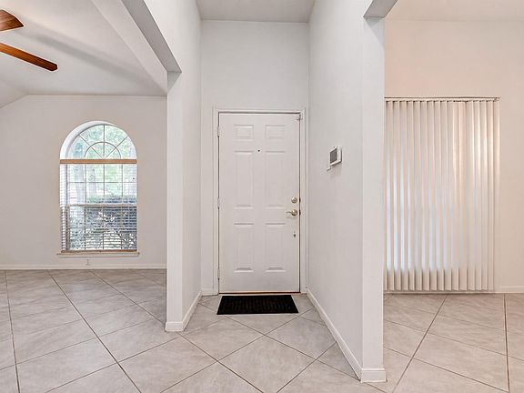 4th image of 2911 Killdeer Ln