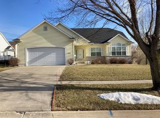 3416 Forest Valley Ct NE, Cedar Rapids, IA 52411