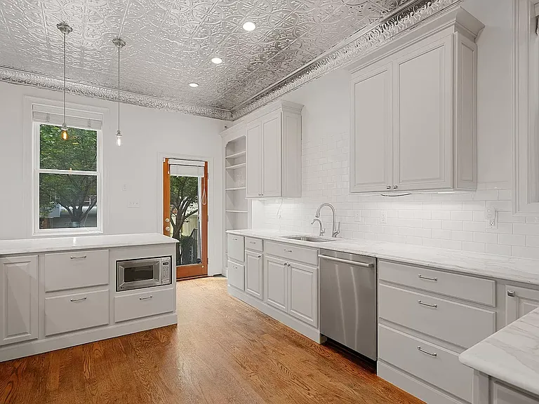 928 T St NW — Photo 10