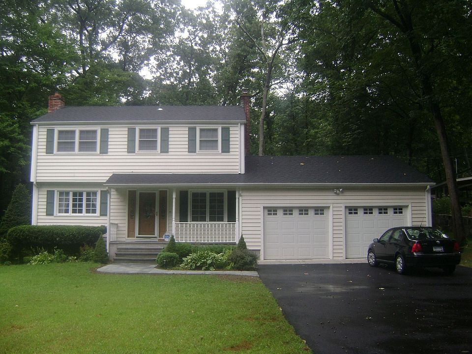 New Roof, new driveway, walkway and porch