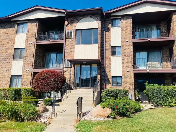 13933 Laramie Ave #217, Midlothian, IL 60418
