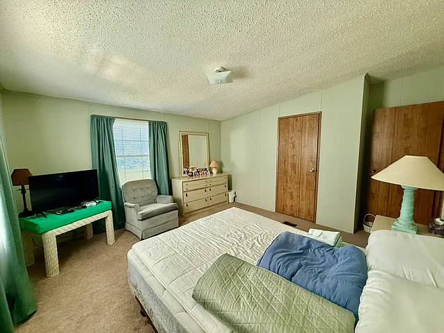 470 Hilltop Ct — Photo 19