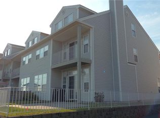 7 Anderson Ave APT 4, West Haven, CT 06516