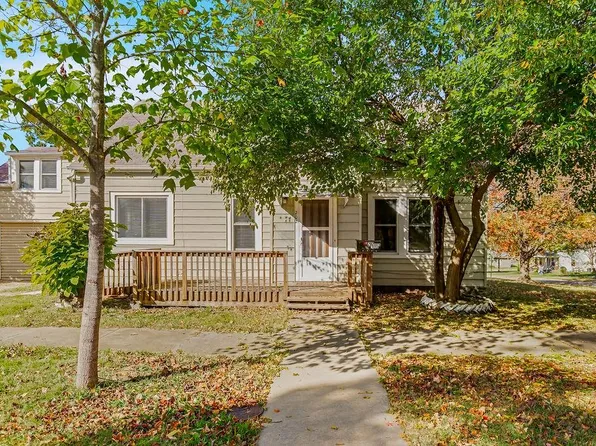 202 S Castle St, Paola, KS 66071