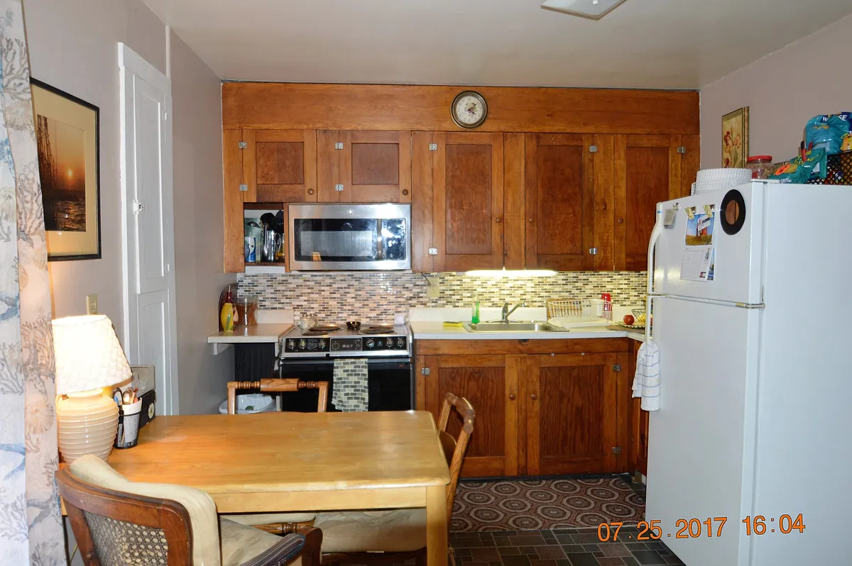 Building Photo - 616 Thames St #3
