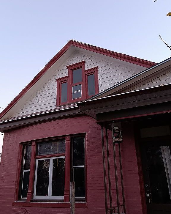 1st image of 817 W Simondi Ave