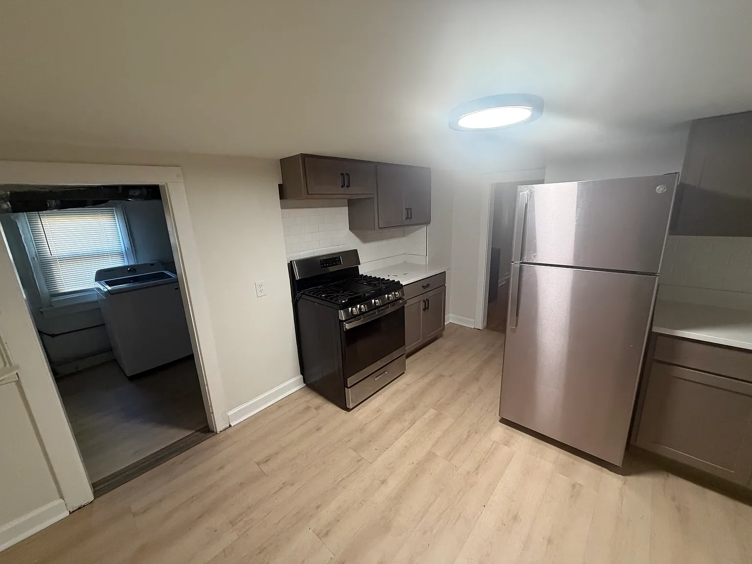 2516 Schrage Ave — Photo 2