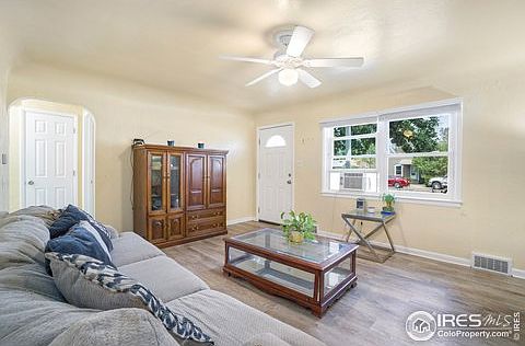 4th image of 415 13th Ave