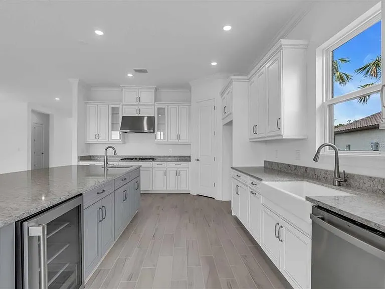10176 Silent Night Ln — Photo 10