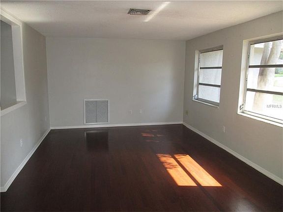 3rd image of 1524 Pleasant Grove Dr