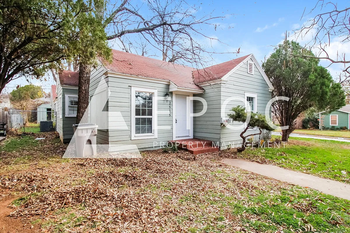 2515 Bridwell St — Photo 2