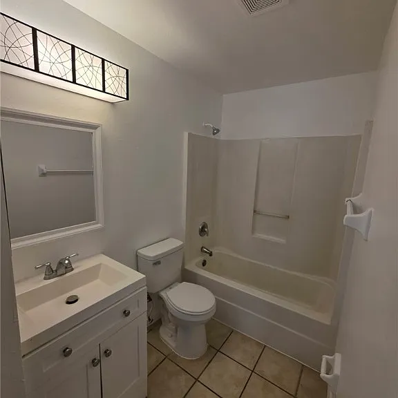 1248 Columbus Blvd #B — Photo 11