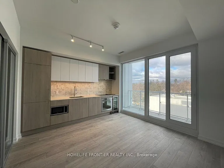 2020 Bathurst St #617 — Photo 2