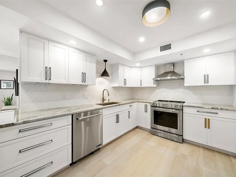 1201 S Ocean Dr #1607N — Photo 11