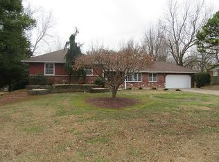 3156 W Ellison Dr, Springfield, MO 65810
