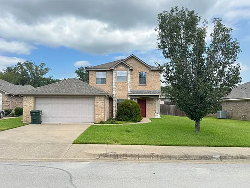 5805 Thompson Pl Photo 1