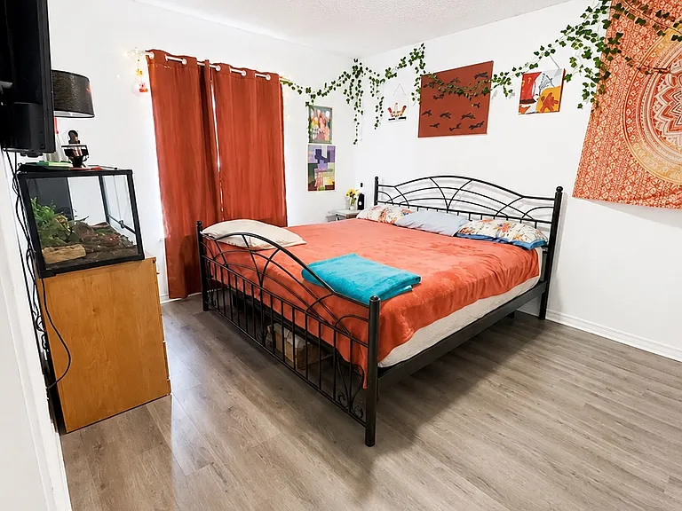 4501 Hunt Cir #B — Photo 2