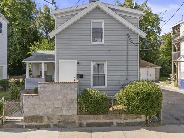 25 W Coit St, New London, CT 06320