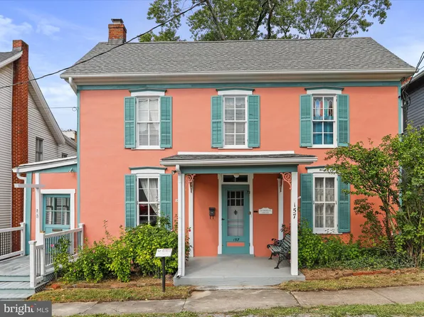 157 Congress St, Berkeley Springs, WV 25411