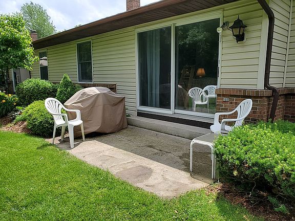 4th image of 261 Bona Vista Dr NW