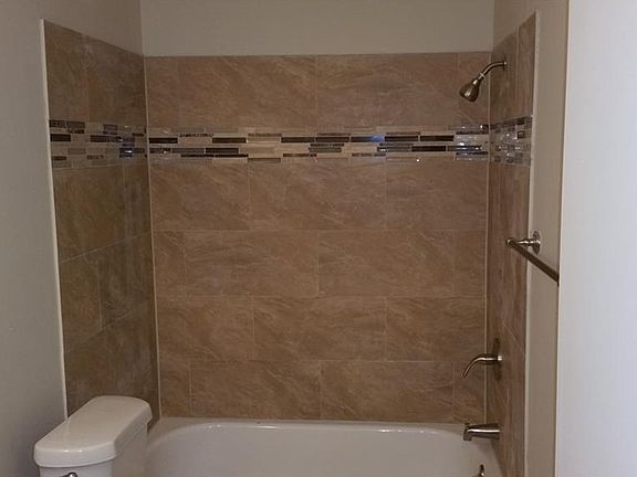 4th image of 9600 Cove Dr Unit B11