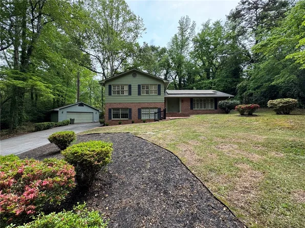 10 Poplar Dr, Clemson, SC 29631