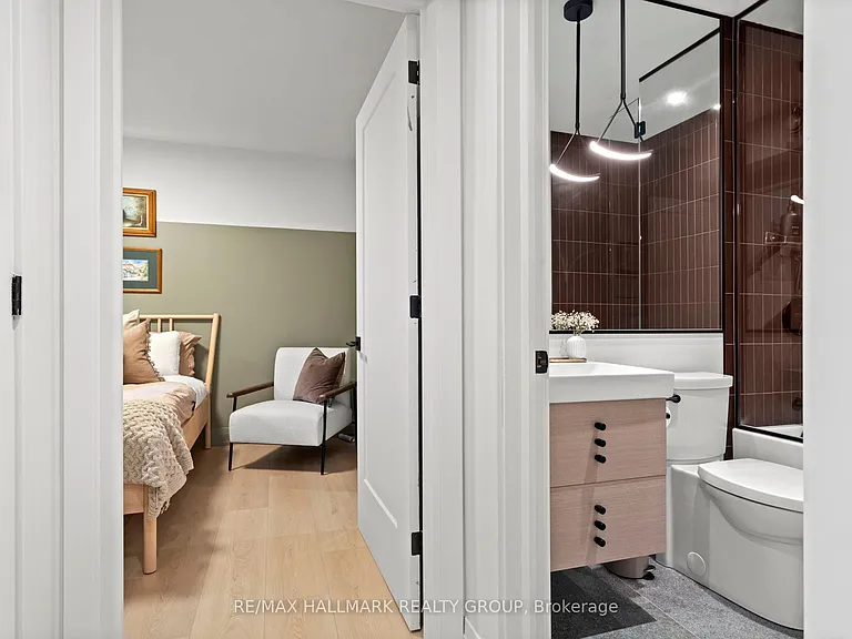 130 Glenora St #2B — Photo 17