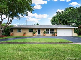 7320 NW 11th Pl, Plantation, FL 33313