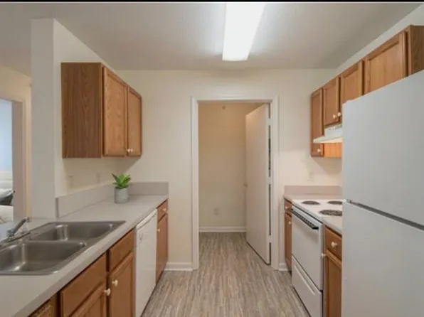 Liberty Commons Apartments, 3390 N Lumpkin Rd APT 2207, Columbus, GA 31903