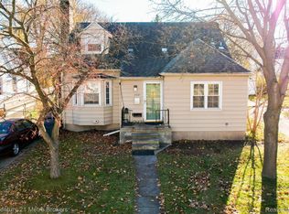 2038 Hills St, Flint, MI 48503