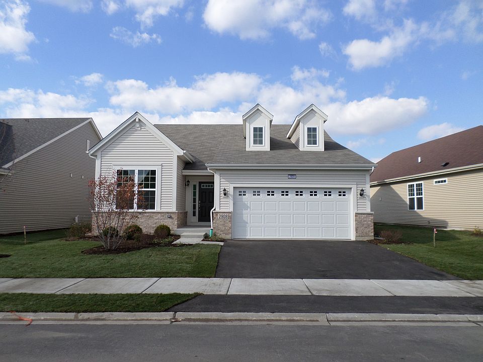 2908 Hillcrest Circle