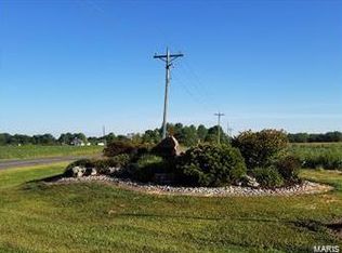 7900 Country Grove Ct, Edwardsville, IL 62025