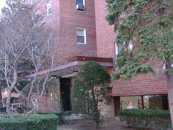 5th image of 3315 Nostrand Ave APT 3G