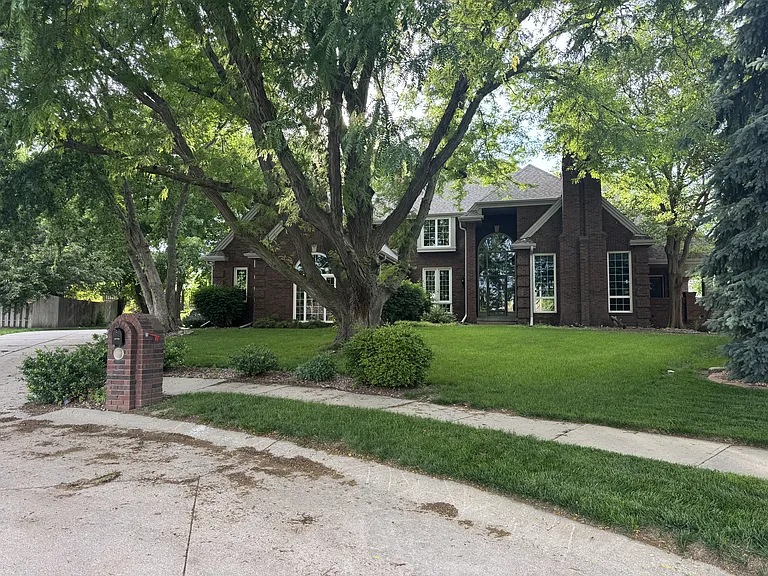 16728 Leavenworth Cir — Photo 1