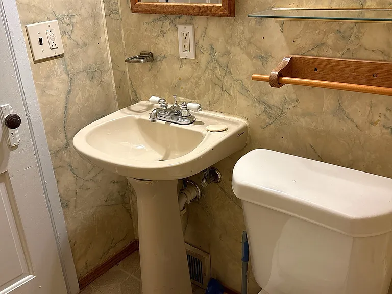 68 N Edith St — Photo 8