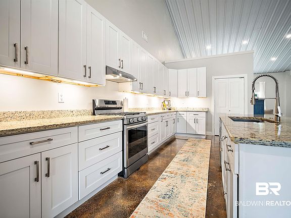 4th image of 30849 Driftwood Ln