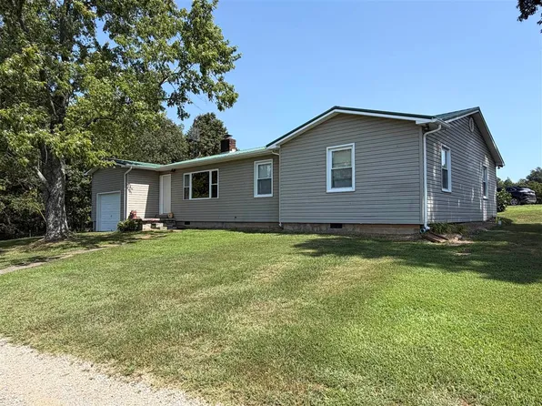 3983 Reedyville Rd, Roundhill, KY 42275