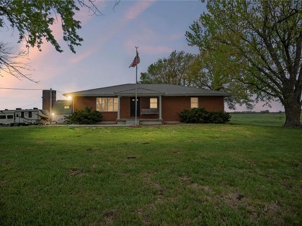 4232 Haskell Rd, Effingham, KS 66023