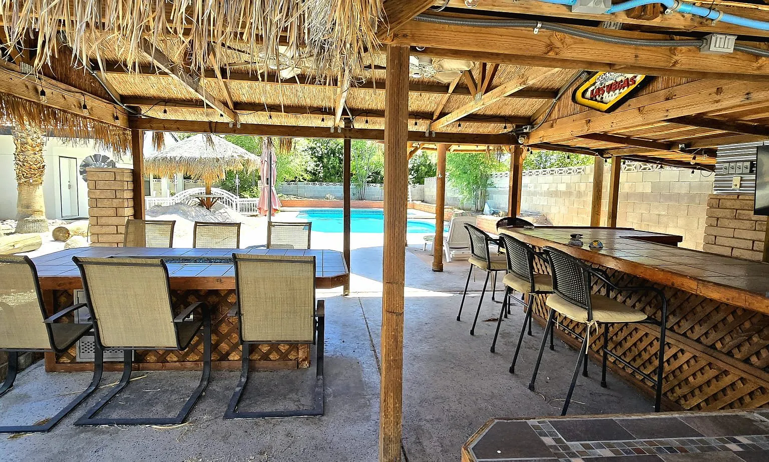 All-Inclusive Room in Twin Lakes | Gig-Speed Wi-Fi | Private Backyard Oasis — Photo 4