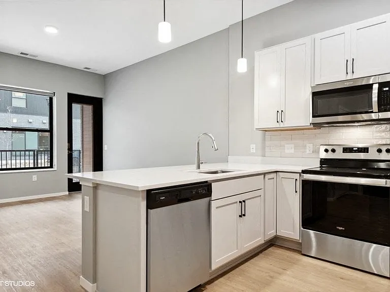 Lago Apartments — Photo 209